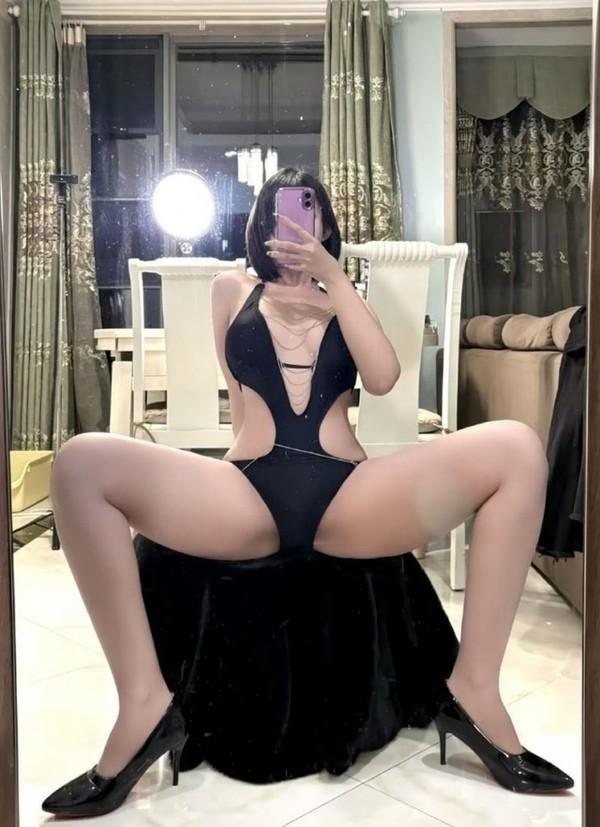 [微密圈]鹅鹅 – 连体比基尼泳装[21P7V-101MB]-2