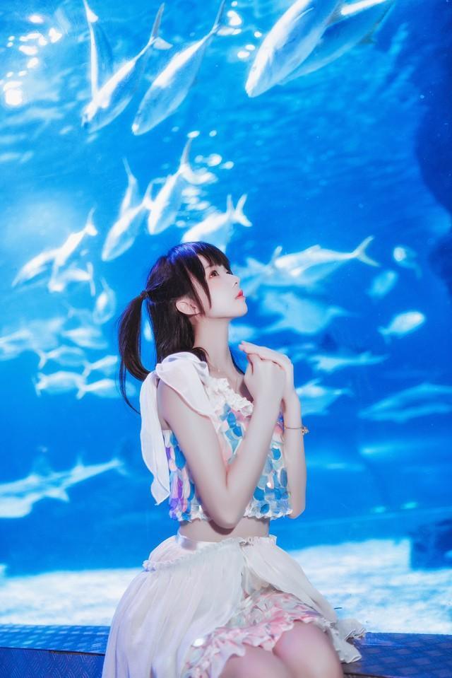 桜桃喵 – NO.204 水族馆 [15P-226MB]-1
