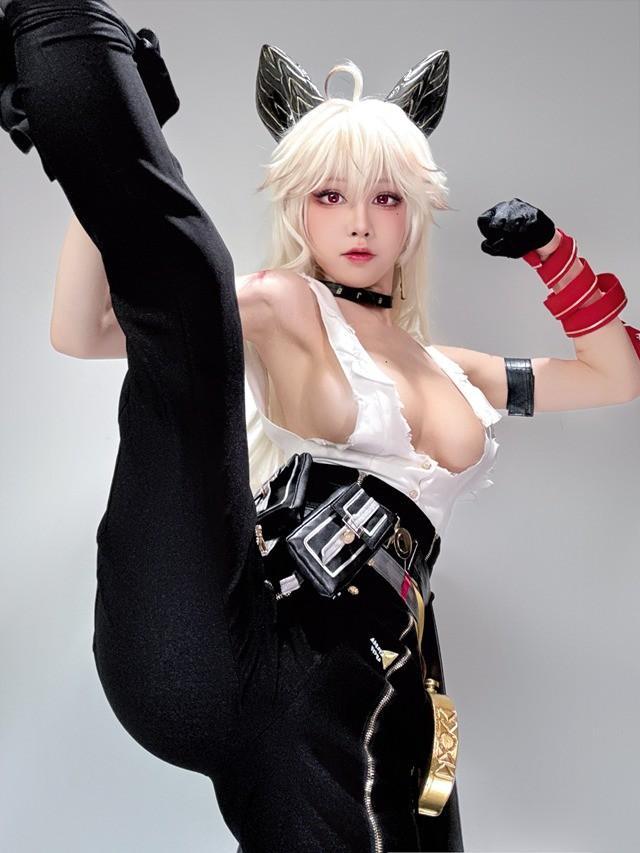 水淼aqua – NO.228 贊妮爆衣自拍 [21P-32MB]-1